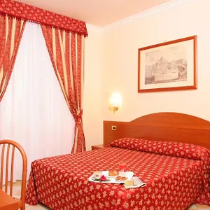 Hotel Chicago, Rome