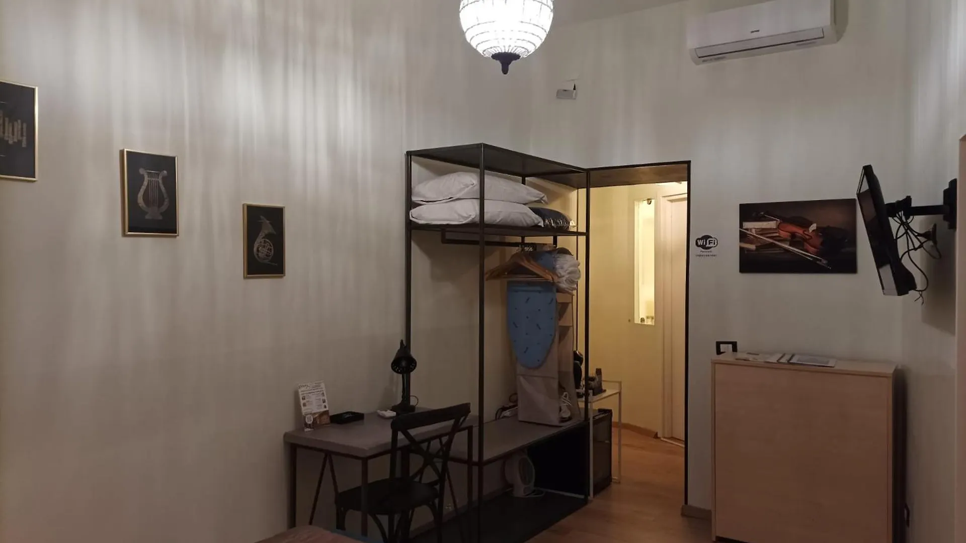 St Peter Suites Boutique Music Guesthouse Rzym 2*,
